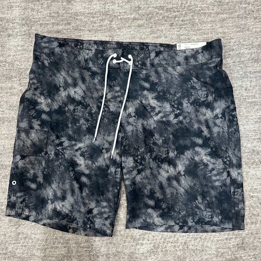 Arizona Jean Company Black and Gray Board Shorts